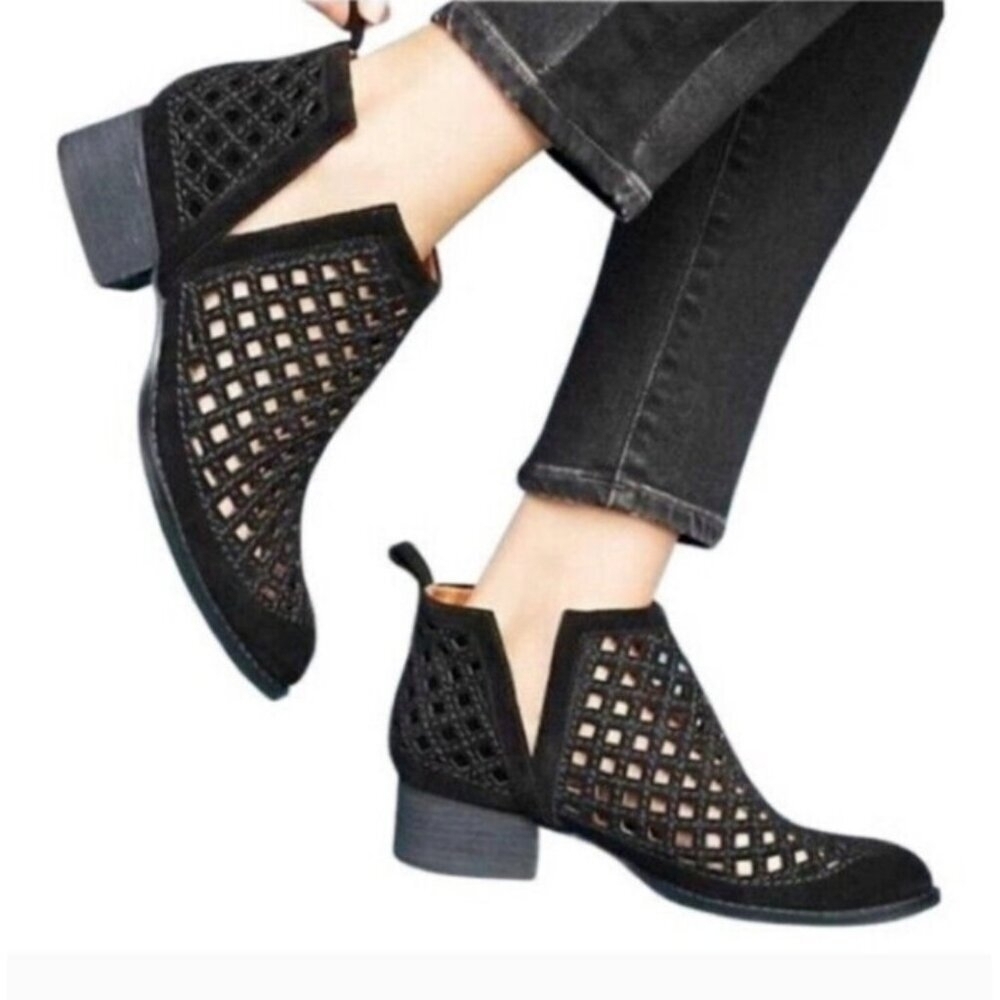 JEFFREY CAMPBELL Taggart Black Leather Ankle Bootie Boots Cut Outs Sz 6 EUC
